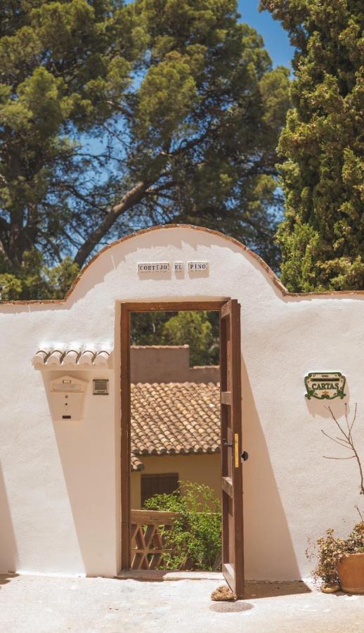 Cortijo El Pino Retreat Bed and Breakfast Albuñuelas Eksteriør billede