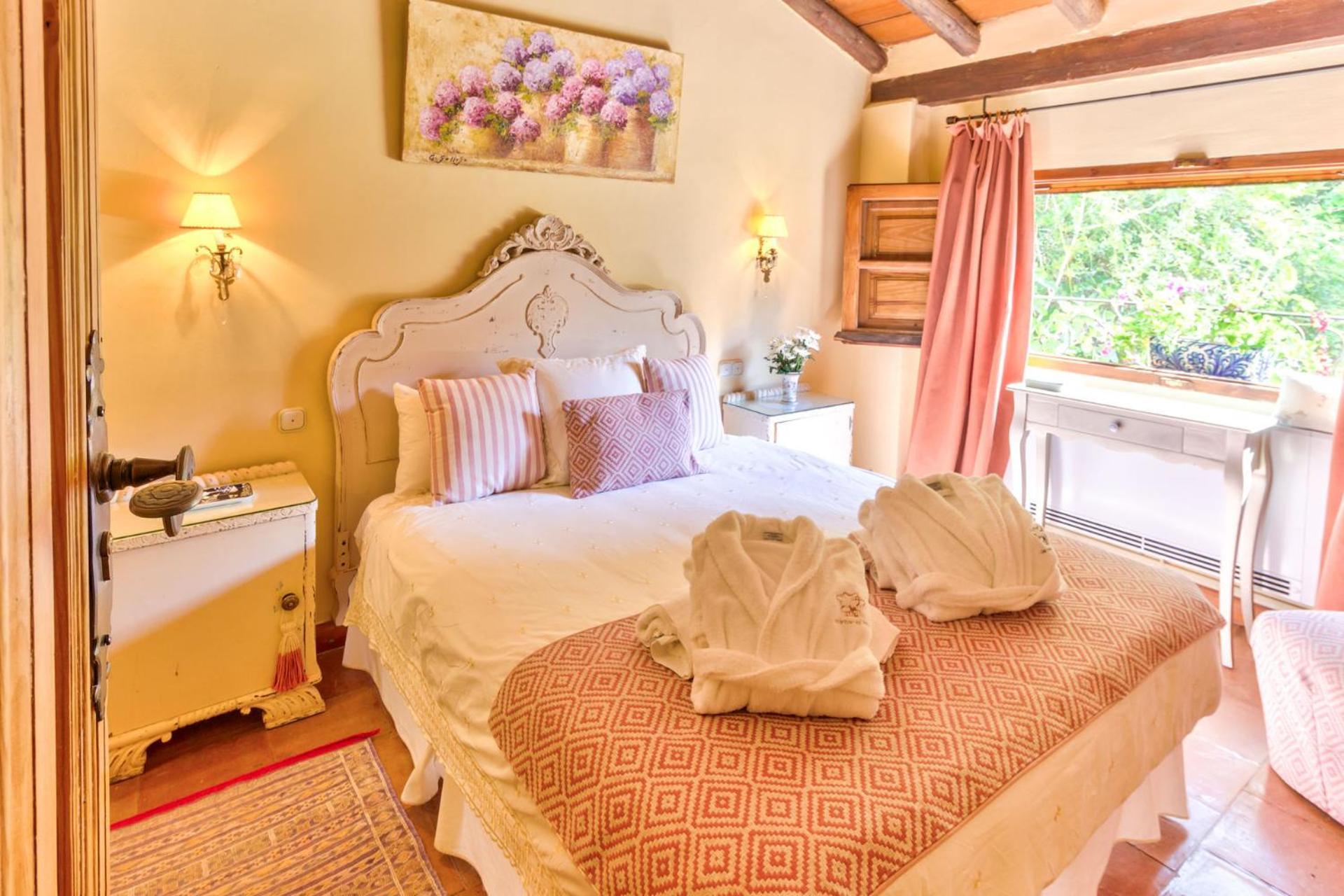 Cortijo El Pino Retreat Bed and Breakfast Albuñuelas Eksteriør billede